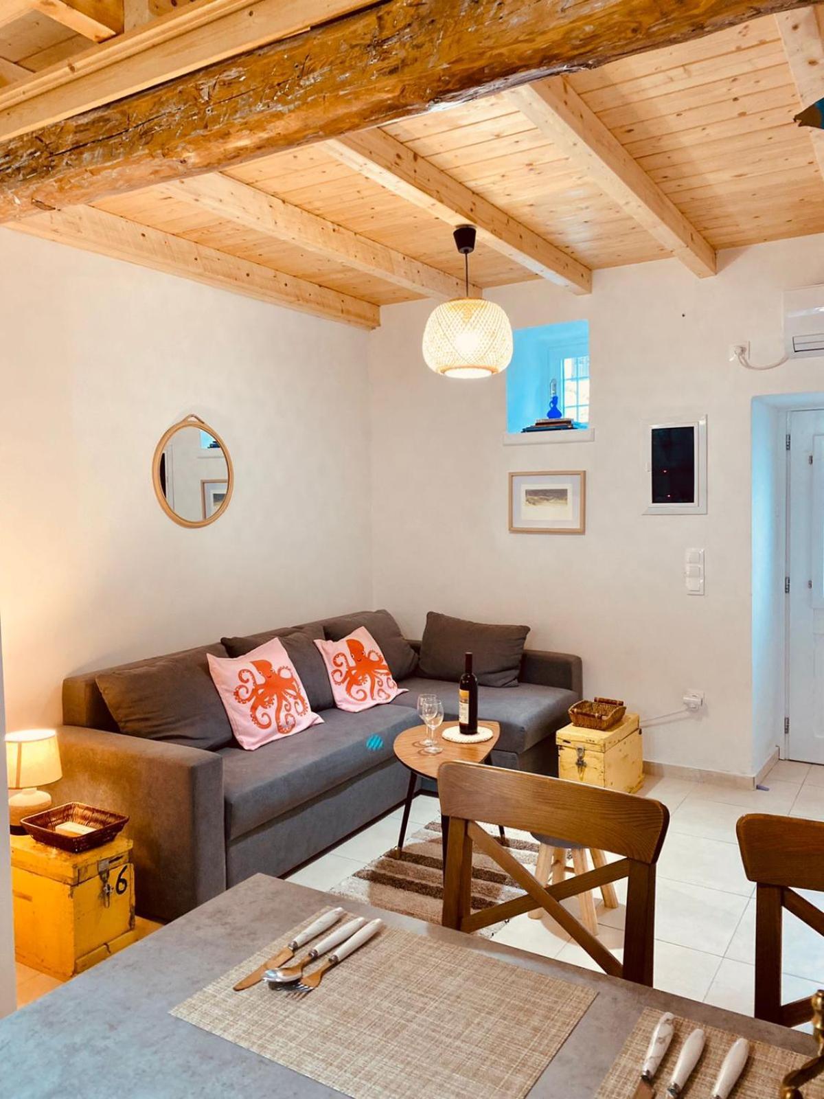 Malta House In Galaxidiヴィラ エクステリア 写真
